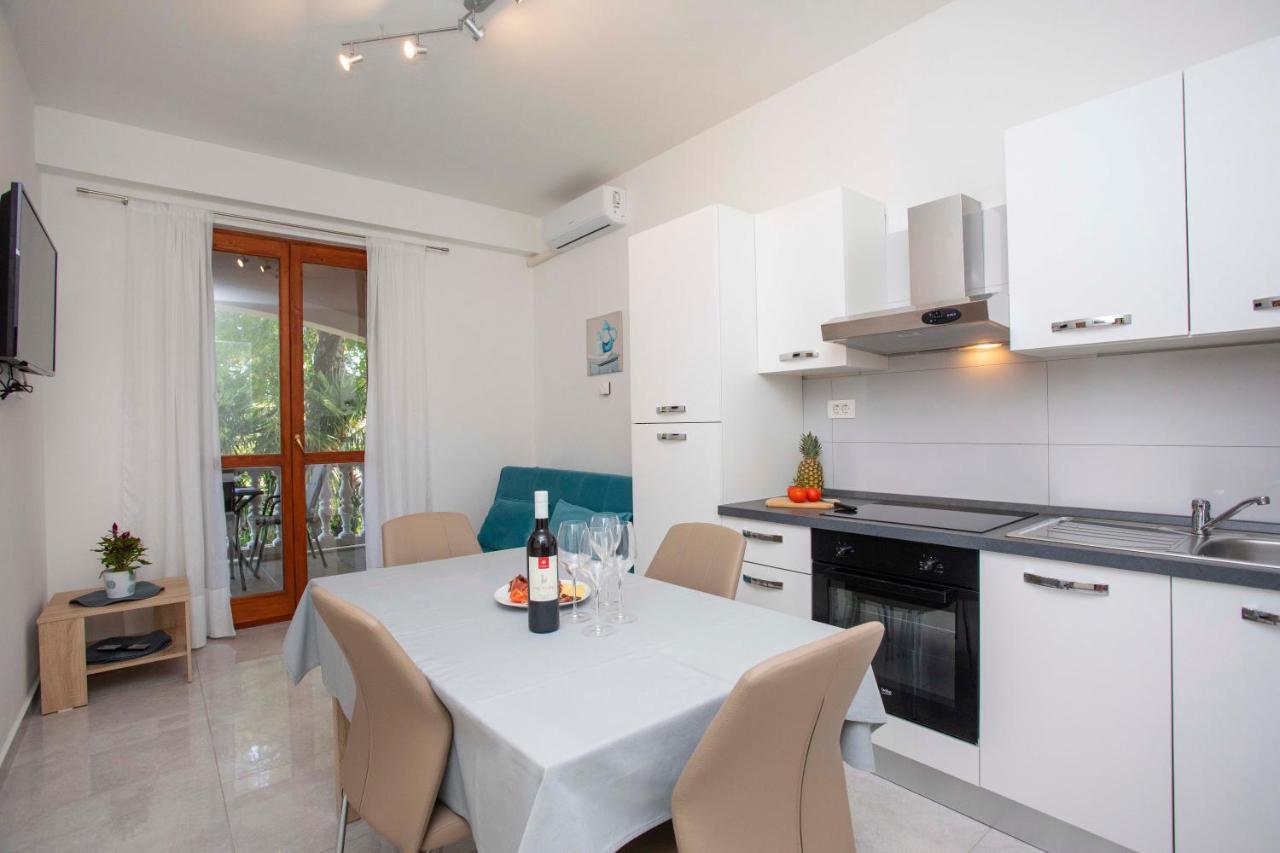 Apartmani Marica โพลมิน ภายนอก รูปภาพ