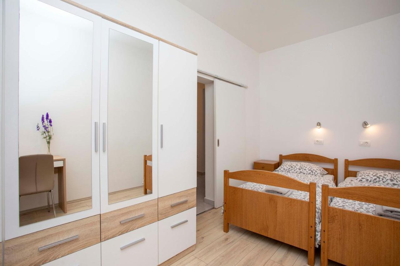 Apartmani Marica โพลมิน ภายนอก รูปภาพ