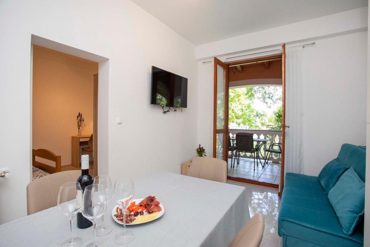 Apartmani Marica โพลมิน ภายนอก รูปภาพ