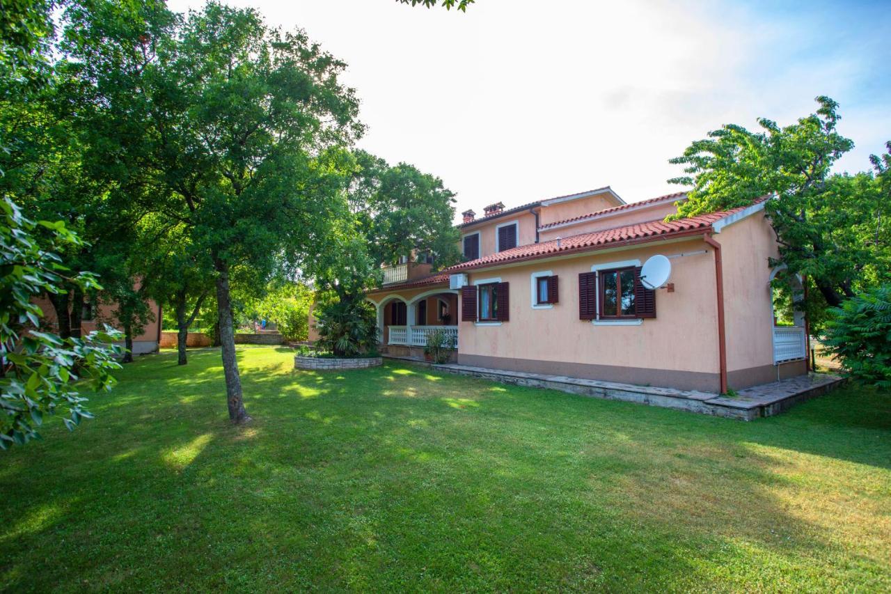 Apartmani Marica โพลมิน ภายนอก รูปภาพ