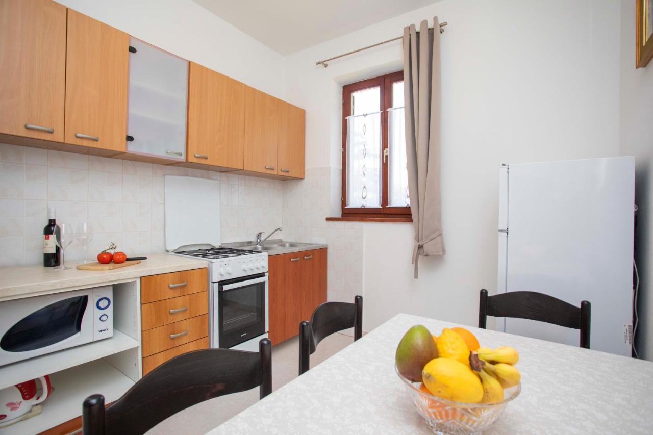 Apartmani Marica โพลมิน ภายนอก รูปภาพ