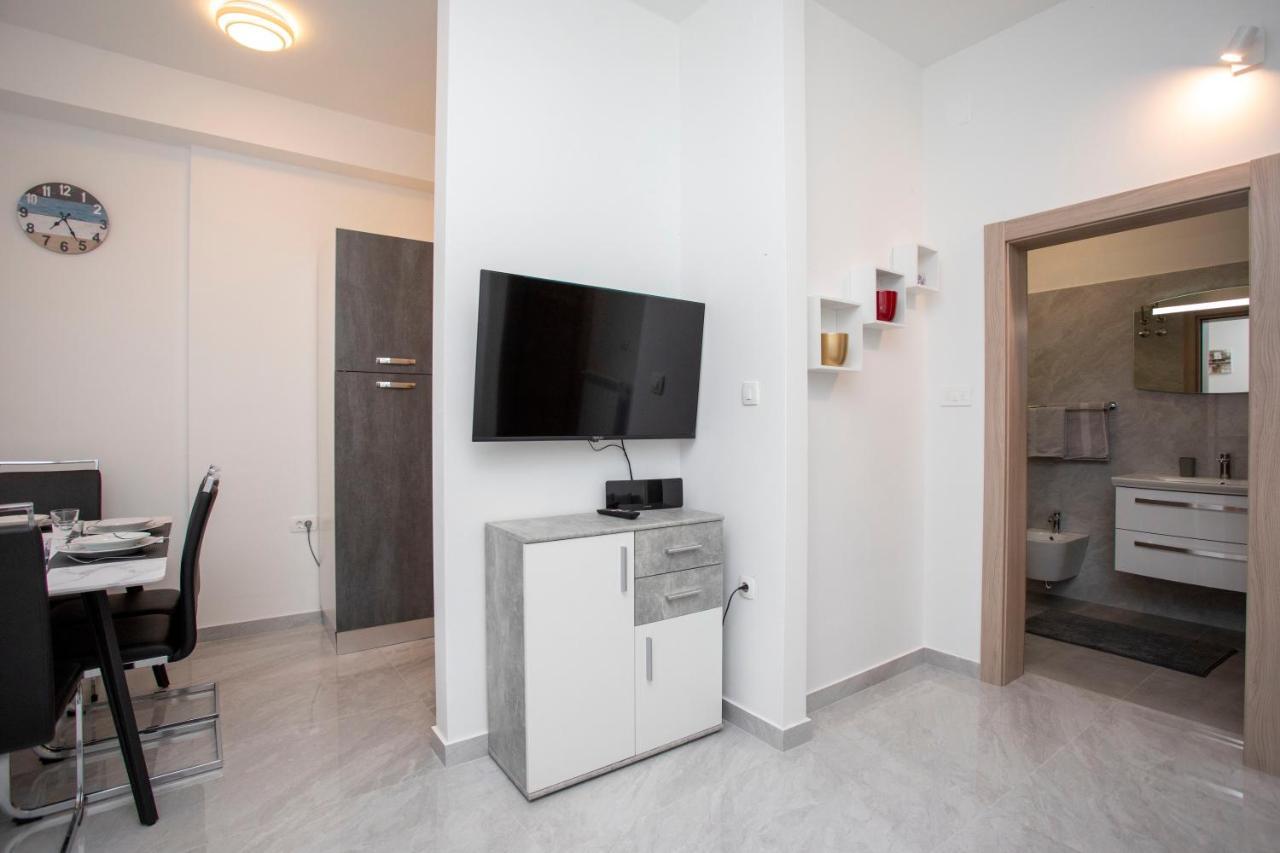Apartmani Marica โพลมิน ภายนอก รูปภาพ